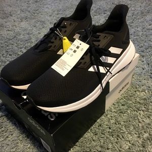 Black & White Adidas Duramo 9